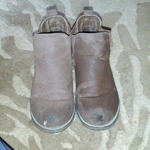 Slip on boots
